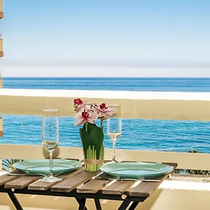 First Line! Art-apartment On The Seafront Of With Swimming Pool Apartment